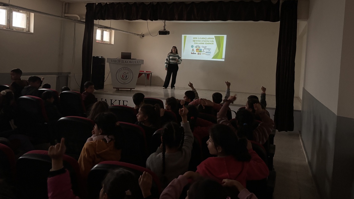 Web2.0 Araçlarının Öğretim Ortamlarında Kullanılması Öğrenci Semineri